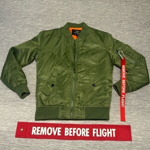 Asstseries Militare green bomber jacket size S with “remove before flight” tag